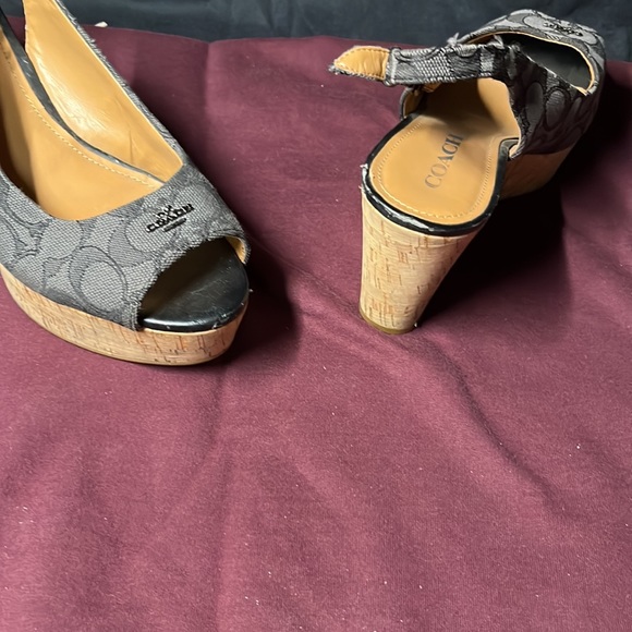 Never worn coach wedges size 8 - Picture 4 of 9
